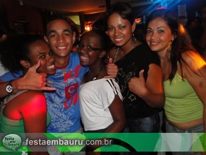 -- Ainda que eu ande pelo vale da sombra da morte, não temerei mal nenhum, porque tu estás comigo: a tua vara e o teu cajado me consolam. (Salmo 23.4)