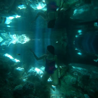 taniayamili's profile picture. IG: taniayamili