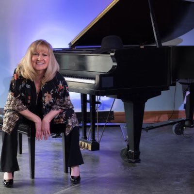 Canadian Singer Songwriter/Pianist. (Jazz, 70’s, adult contemporary.) I like to write feel-good music for the soul.