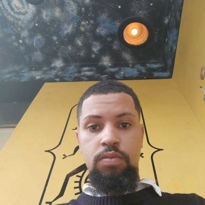 OsamaXangofilho's profile picture. Terrorista ou herói, depende do lado que o guerreiro está. Para seu povo ele é um herói, para o inimigo ele é um terrorista.