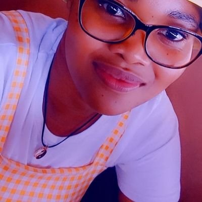 KgabiSH's profile picture. Eccentric Aquarian🌙