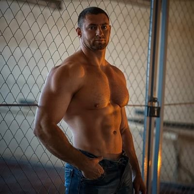 Athlete, blogger Youtube(213к), Instagram(112к), TikTok(450к)
 My links 18+
 https://t.co/RytXEZAXkr
https://t.co/zjeSCWNGki