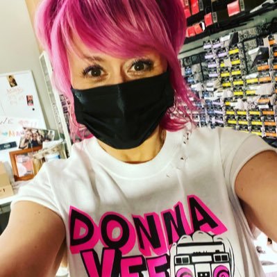 DonnaVeeComedy Profile Picture