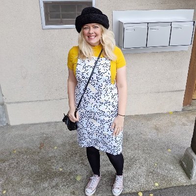 Victorian Gothic MA student at UoP. Expat in Switzerland. She/her. Seamstress. 3 dogs and a cat