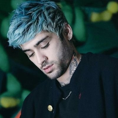 #ZAYN : I don't really try so much. I just try to do me.      | #Zquad | #Giforce |
  // 17 // 
  — she/her —