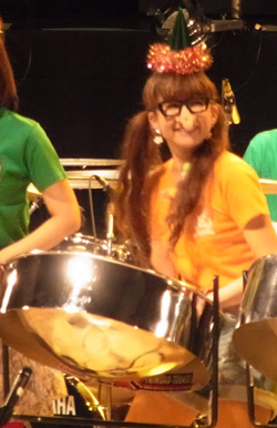 pandoradorachan's profile picture. 休日は大好きなSteelpanを叩いています♪今はダブルテナーパンがお気に入り。虹色とカラフルなものに萌えます。鳥とテディベアとパンダが好きです。頭の中は幼稚です。でも中国語チョトだけしゃべれるよ。某量販店でアルバイト中。