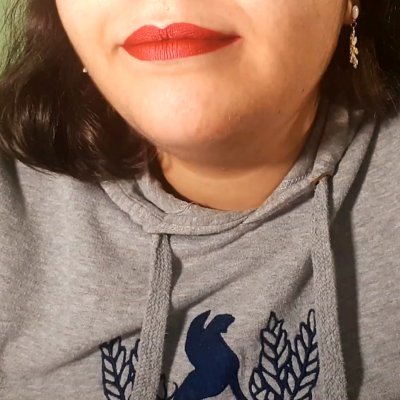Just a girl and her asmr 💜💜
Space dedicated to relaxation for those who appreciate the effects of ASMR 😴🧠👂🏽🎧
From Portugal 🇵🇹
Gentle ASMR Portugal 📷🎥