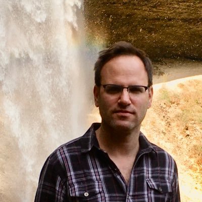 Research manager with climate watchdog group @EnergyandPolicy, keeping an eye on fossil fuel and utility interests. Tips? DM is open for Signal #