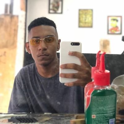 flamenguista🖤❤️
16 anos 
comprometimento!