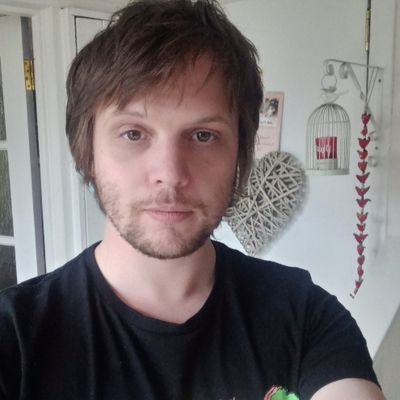 WimbleWhyte's profile picture. Dundonian living in Edinburgh. Once caught a sparrow with one hand. Big fan of books.