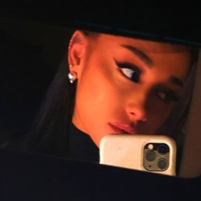 _stoianowaa_'s profile picture. Love you Ariana Grande❤❤❤🐾