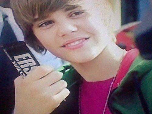 cute_bieber1's profile picture. yes i am a bieberliber i cant control it its the fever _ ya know what i mean right , right : p