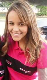 Ela acreditava em anjos e, porque acreditava, eles existiam.”