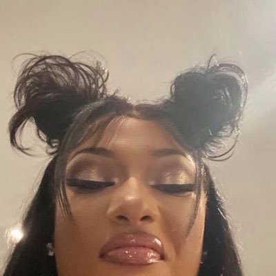 WavyBaby121's profile picture. 