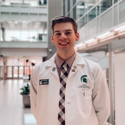 OMS-III // 1st Gen // Aspiring OB/GYN DOctor // he/him 🏳️🌈 // views = own // 🏃🏼♂️ #MedStudentTwitter #MedTwitter