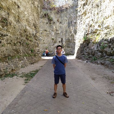 Azio_5's profile picture. Writer