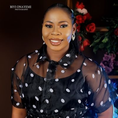 Mojideb's profile picture. I'm calm and easy going also a public health care worker.... I'm  into business I sell both male and female wears reach on here my WhatsApp no 08133315218......