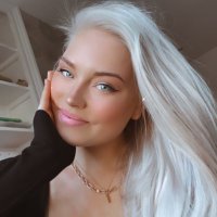 Eloise Williams - @EloiseCloe Twitter Profile Photo