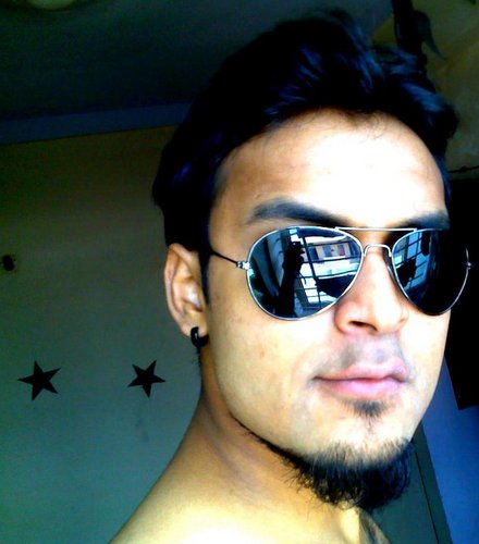 Moon_raj's profile picture. 