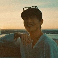 뷔 (@voottae) 's Twitter Profile