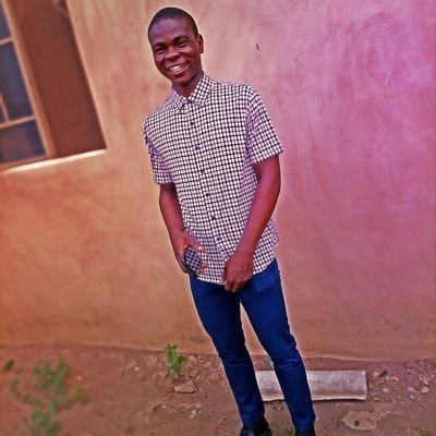 Ade2nde's profile picture. Graphic Designer
