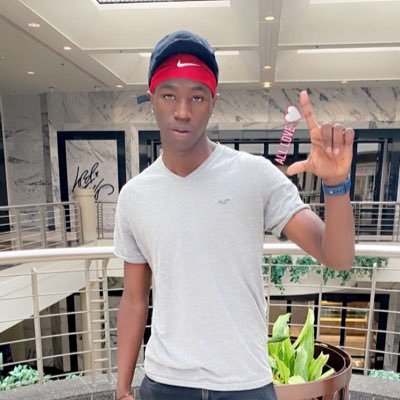 EsloniH's profile picture. 