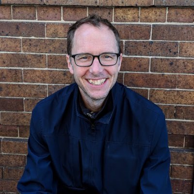 Divided by a common language. UK/US journalist based in NY. New York.