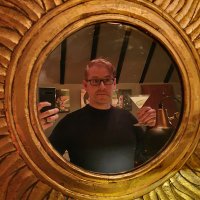 Harry (@shufflingabout) 's Twitter Profile