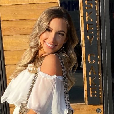 not your average latina // Insta:allieelizabethbrown
