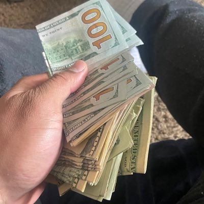 MuceUce's profile picture. Simple Minded, No Filters