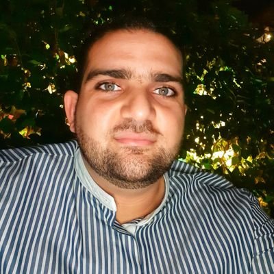 R1702's profile picture. 