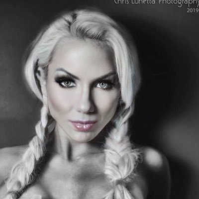 ChicasLocas21's profile picture. Bringing the best of NSFW to you