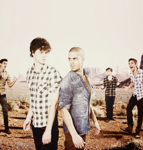 TWape123's profile picture. We are #TWfanmily! ♥