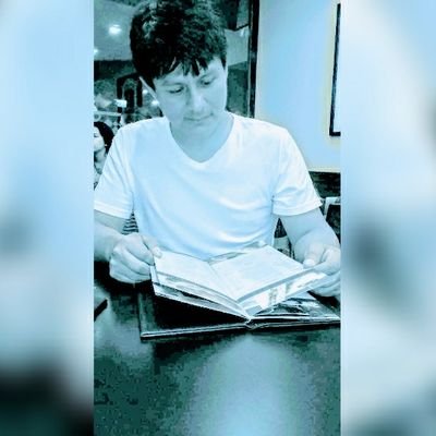 La clase dominante de nuestro tiempo es la q posee y
controla la información. McKenzie
¡Aplastad al infame! Voltaire
Beneficia aquel lugar en que has nacido.Ort