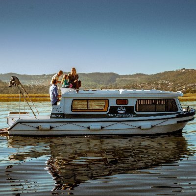 Official tweets, specials and last minutes from Knysna Houseboats. Have a question? Tweet @KnysnaHouseboat