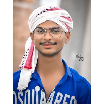 Chatraneta28's profile picture. Student leader ✊✊