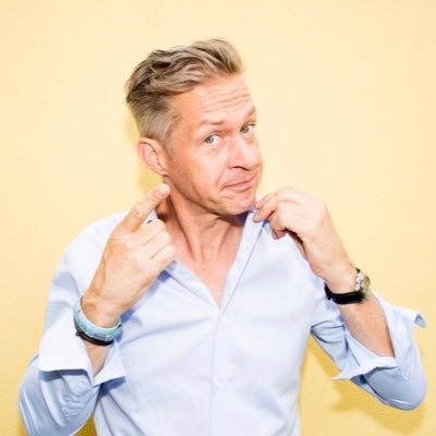 uitjedakkie's profile picture. Internationale Youtubers TV gezichten Nederlandse musea Acteurs internationaal Nederlandse cabaretiers Modemagazines & Experts int Internationale zangeressen