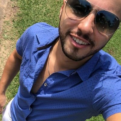🇧🇷  •  🇪🇸