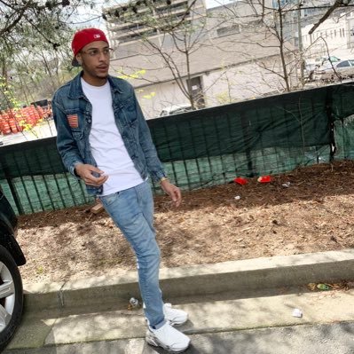 IG:SlizzySwervoo Loyalty don’t come with a price Tag 💯