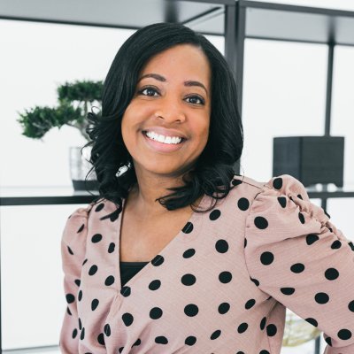 Chloé Moore, CFP® Profile