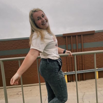 16Lyds's profile picture. 