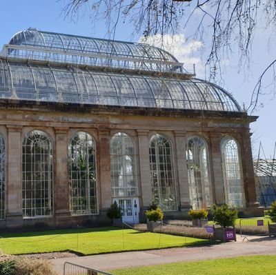 Glasshouses Supervisor but tweeting in a personal capacity @TheBotanics #rbgehort