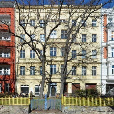 Hasenheide 50 | Berlin-Kreuzberg | Kapitalismus hat einfach keinen Swag | die Häuser denen, die drin wohnen | https://t.co/ohkIe3qeu9