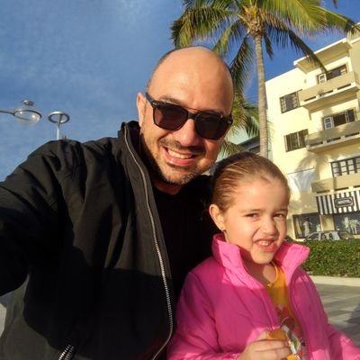 Vivo de ocurrencias como https://t.co/pWAbz9GC38 | https://t.co/XttfGMfvF1 | https://t.co/HheJ8LyKad // To be a rock and not to roll.