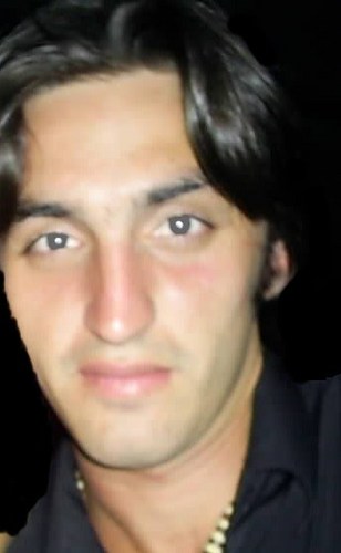 Ei nem sei o que esotu fazendo aqui !!!! Que merda!!!!