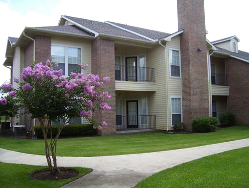 VillagesOfLJTX's profile picture. Situated off Hwy 332 in Lake Jackson, TX, our location provides easy access to shopping, dining, entertainment, & major employers. 979-480-0022