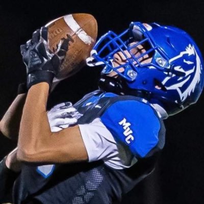 JonnyL82's profile picture. 23’ | 6’0 165lbs | CB/WR/ATH | GPA:4.43 | Duel Sport Athlete 🏈 🏀@WeAreMVCFB jonnyledesma04@gmail.com NCAA ID: 2008905359 SAT: 1280 ACT: 26