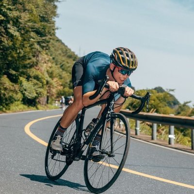 CollinCHENG7's profile picture. I'm from Suzhou Bohang Sports Co.,Ltd., please visit "https://t.co/sh744Vh8rl" for more details about our cycling apparels.