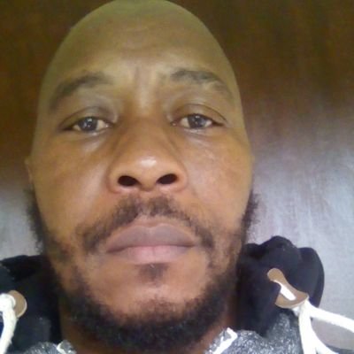 SibusisoRonny's profile picture. I love you, yes you 100%