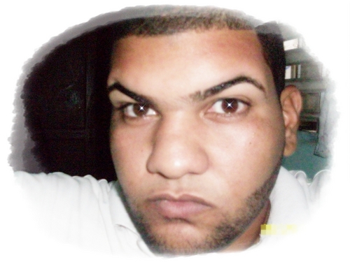 botyking's profile picture. Estudiante de Locución, amigo de los amigos y Lo demás es historia.